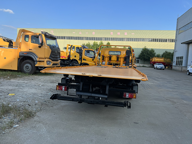 豪沃4500黄牌清障车