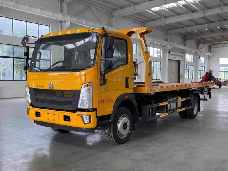 豪沃4500轴距精品清障车