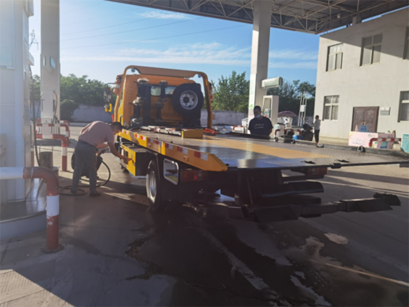 国六重汽豪沃清障车